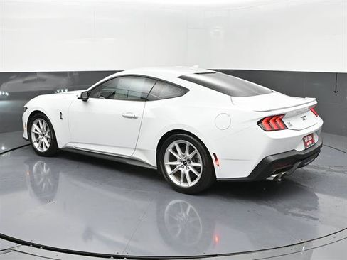 Used 2025 Ford Mustang GT Premium RWD image 22