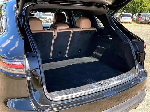 Used 2019 Porsche Cayenne AWD/4WD image 34