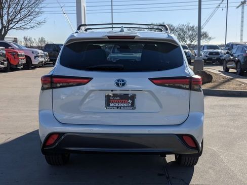 Used 2022 Toyota Highlander Limited image 7