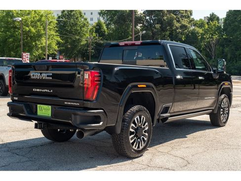 New 2026 GMC Sierra 2500 Denali Ultimate AWD/4WD image 8