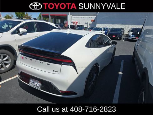 Used 2024 Toyota Prius XLE image 2