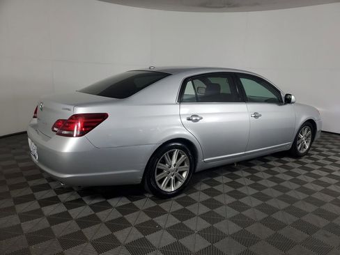 Used 2009 Toyota Avalon Limited image 4