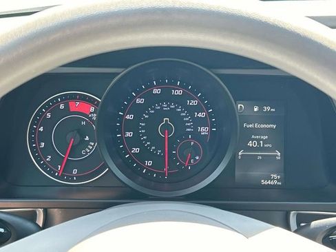Used 2023 Hyundai Elantra SEL FWD image 31