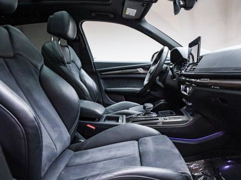 Used 2022 Audi SQ5 Premium Plus w/ Premium Plus Package image 18