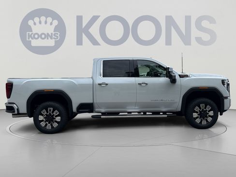 New 2026 GMC Sierra 2500 Denali w/ Denali Reserve Package AWD/4WD image 7