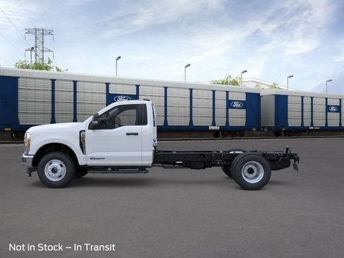 New 2026 Ford F350 XL w/ XL Chrome Package AWD/4WD image 4