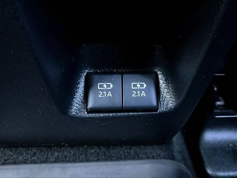 Used 2021 Toyota 4Runner Limited image 28