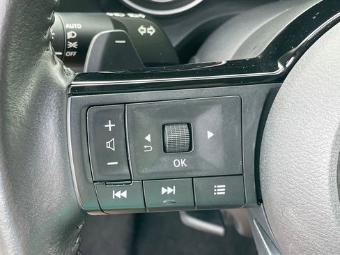 Certified 2021 Nissan Rogue SV w/ Premium Package AWD/4WD image 16