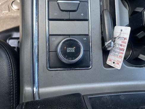Used 2021 Ford Expedition XLT AWD/4WD image 9