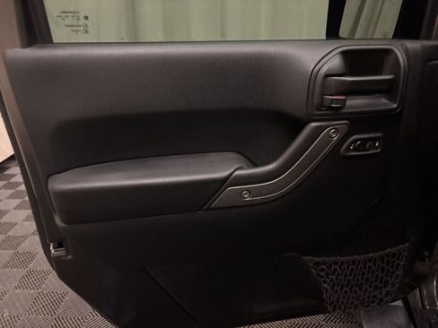 Used 2017 Jeep Wrangler Unlimited Sport w/ Quick Order Package 24S AWD/4WD image 9