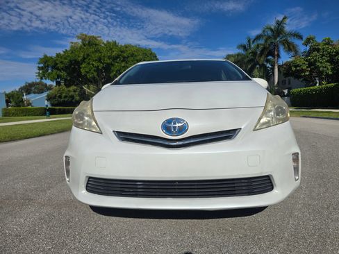 Used 2013 Toyota Prius V Three FWD image 2