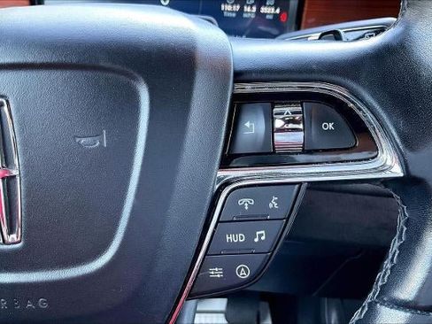 Used 2022 Lincoln Navigator Reserve AWD/4WD image 12