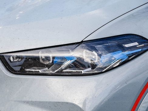 Used 2025 BMW X5 M60i image 3