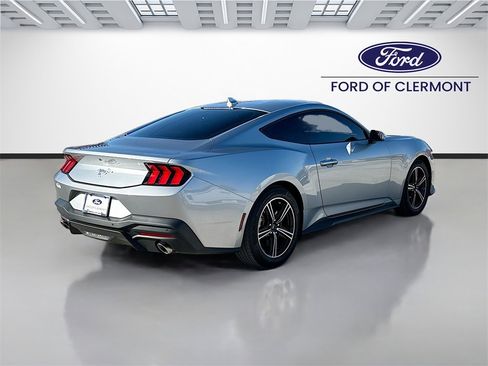 Used 2024 Ford Mustang EcoBoost image 8
