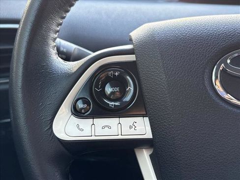 Used 2016 Toyota Prius Three image 14