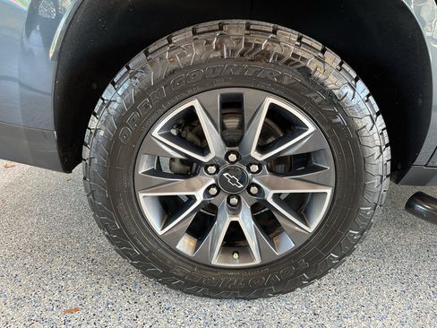 Used 2021 Chevrolet Tahoe Z71 AWD/4WD image 36