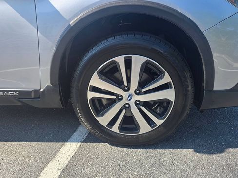 Used 2019 Subaru Outback 3.6R Limited AWD/4WD image 13