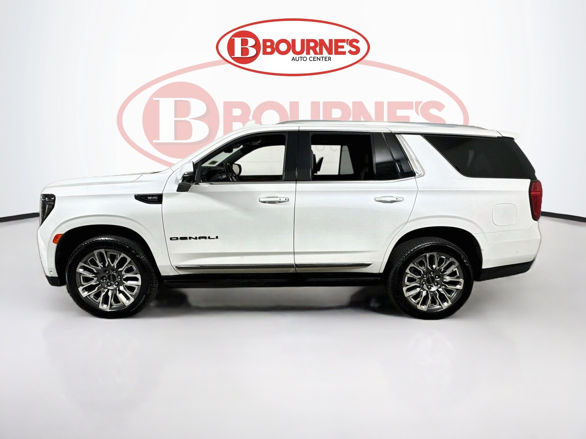 Used 2023 GMC Yukon Denali Ultimate AWD/4WD image 10