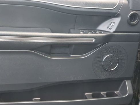 Used 2022 Ford Expedition Max XLT w/ Livery Package image 16