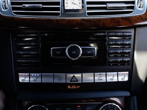 Used 2012 Mercedes-Benz CLS 550 4MATIC w/ Premium I Pkg image 38