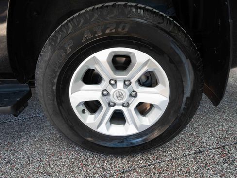 Used 2024 Toyota 4Runner SR5 Premium image 29