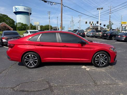 Used 2025 Volkswagen Jetta Sport FWD image 5