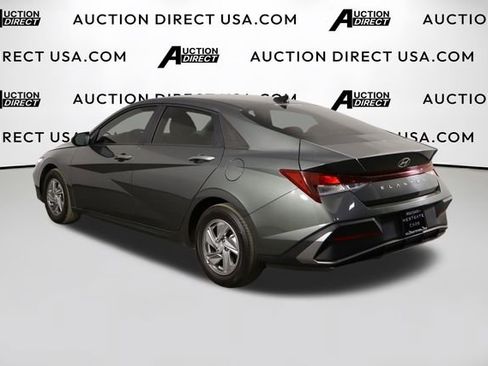 Used 2025 Hyundai Elantra SE FWD image 37