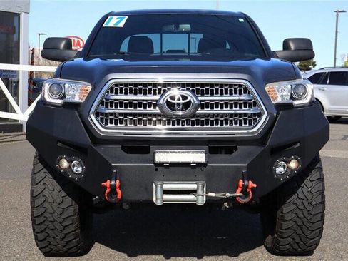 Used 2017 Toyota Tacoma TRD Off-Road w/ Tow Package image 8