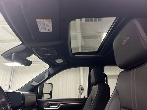 Used 2024 Chevrolet Silverado 3500 High Country w/ High Country Premium Package AWD/4WD image 23