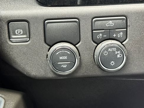 Used 2024 Chevrolet Silverado 1500 LT RWD image 30