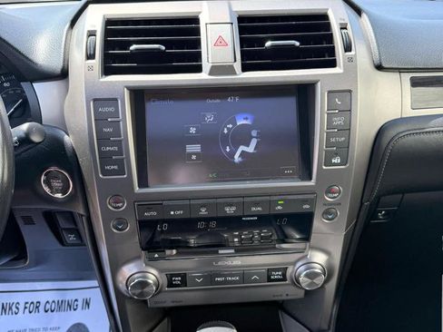 Used 2015 Lexus GX 460 w/ Navigation Package image 22