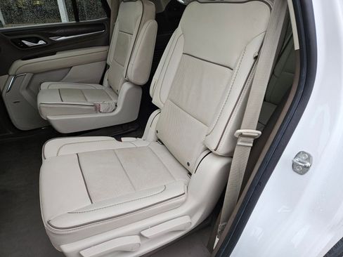 Used 2021 GMC Yukon Denali w/ Denali Premium Package image 29