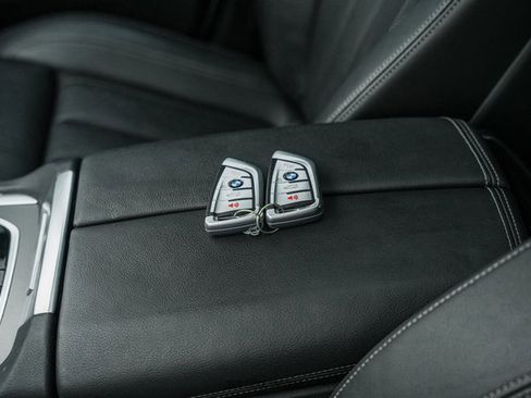 Used 2020 BMW X6 M50i w/ Executive Package image 27