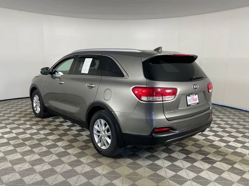 Used 2017 Kia Sorento AWD w/ LX Convenience Package image 21