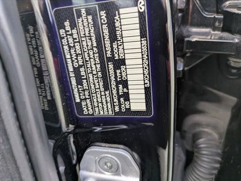 Used 2017 INFINITI QX30 Premium w/ Navigation Package image 15