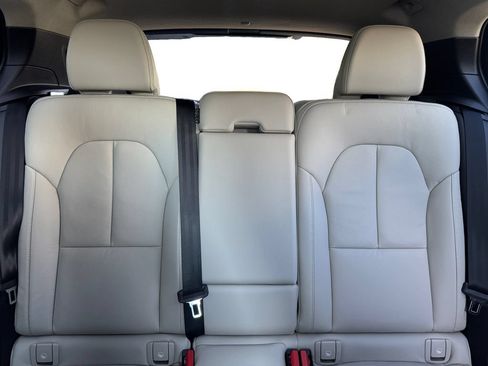 Certified 2023 Volvo XC40 B5 Plus w/ Protection Package Premier AWD/4WD image 24