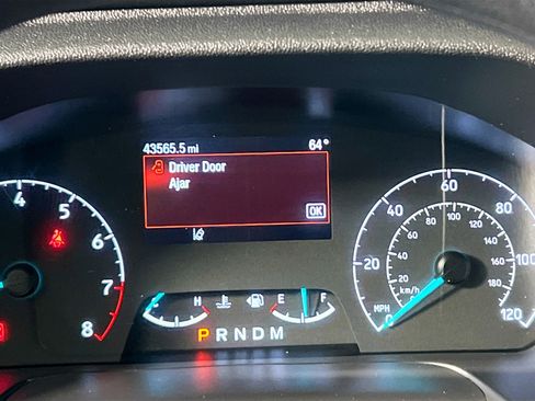 Used 2023 Ford Transit 350 XLT image 23