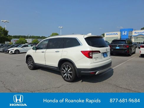 Used 2019 Honda Pilot Touring image 3