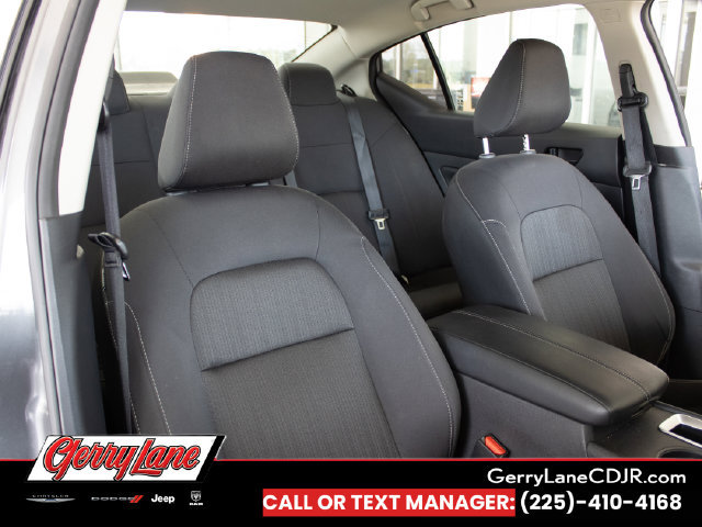 Used 2025 Nissan Altima 2.5 SV FWD image 14