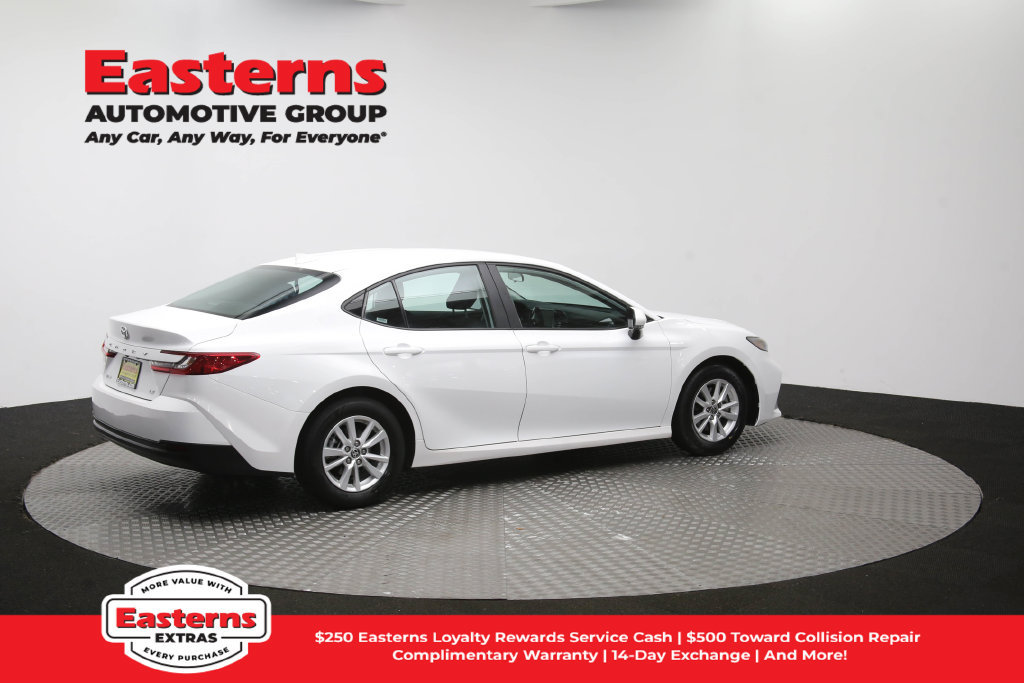 Used 2025 Toyota Camry LE FWD image 41