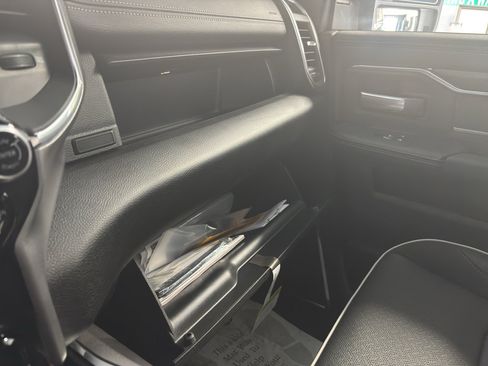 New 2025 RAM 2500 Laramie AWD/4WD image 24