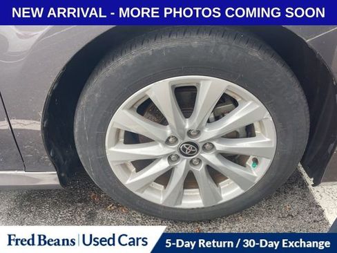 Used 2020 Toyota Camry LE FWD image 16