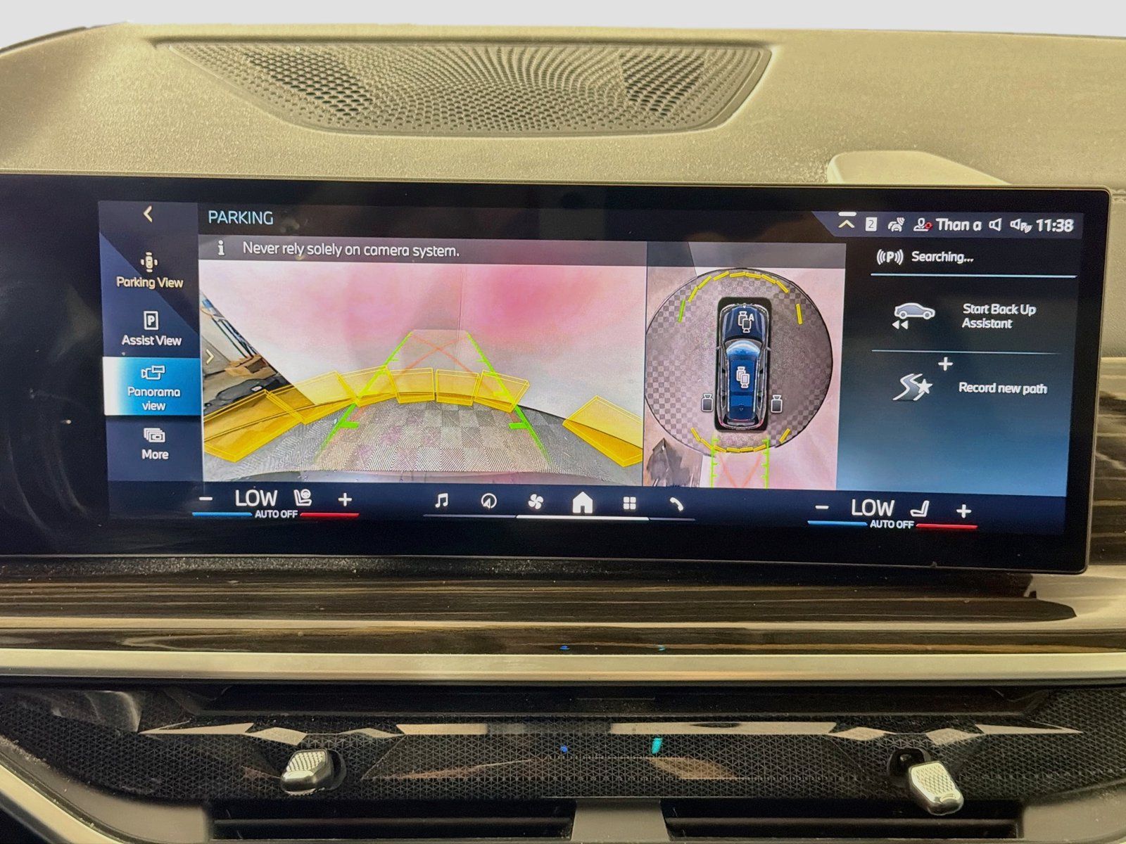 Certified 2024 BMW X7 xDrive40i w/ Premium Package AWD/4WD image 18