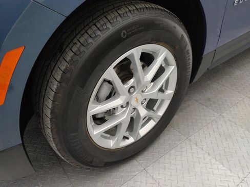 Used 2024 Chevrolet Equinox LT w/ LPO, Floor Liner Package FWD image 31