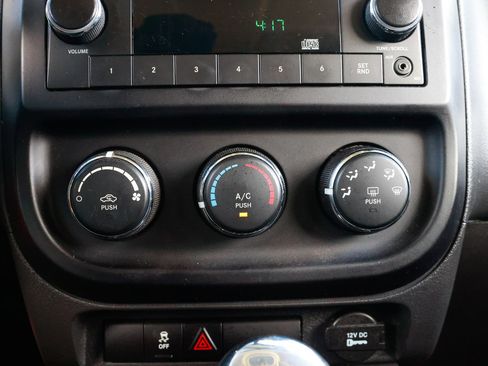 Used 2012 Jeep Patriot Sport image 29