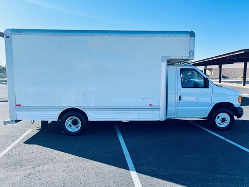 Used 2007 Ford E-450 and Econoline 450 image 7