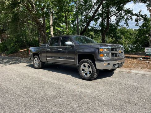 Used 2014 Chevrolet Silverado 1500 LTZ Z71 w/ LTZ Plus Package AWD/4WD image 10