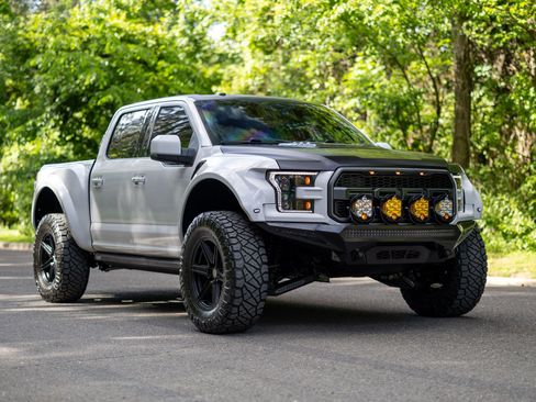 Used 2018 Ford F150 Raptor w/ Equipment Group 802A Luxury AWD/4WD image 15