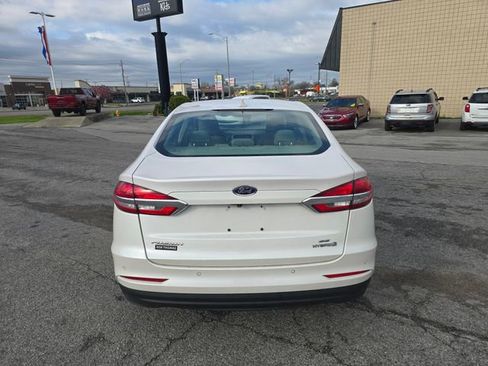 Used 2019 Ford Fusion SE image 6