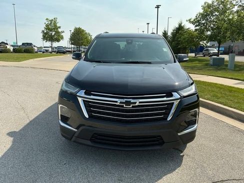 Used 2023 Chevrolet Traverse LT FWD image 9